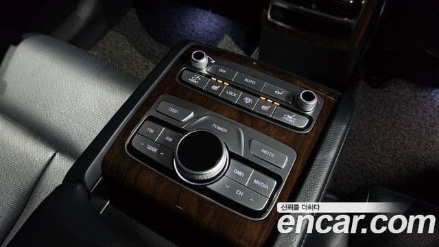 Kia The K9 2021 — Photo 19/30