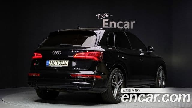 Audi Q5 2020 — Şəkil 2/20
