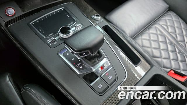 Audi Q5 2020 — Şəkil 9/20
