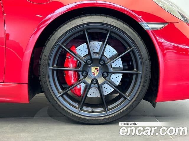 Porsche 718 Boxster 2021 — Фото 6/20
