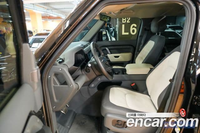 Land Rover Defender 2024 — ფოტო 12/20