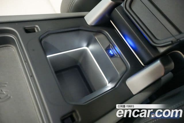 Land Rover Defender 2024 — ფოტო 14/20