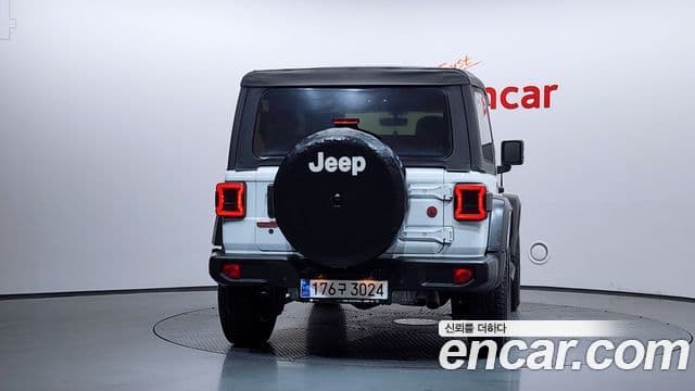 Jeep Wrangler 2019 — Şəkil 4/20