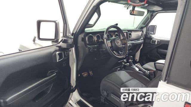 Jeep Wrangler 2019 — Şəkil 10/20