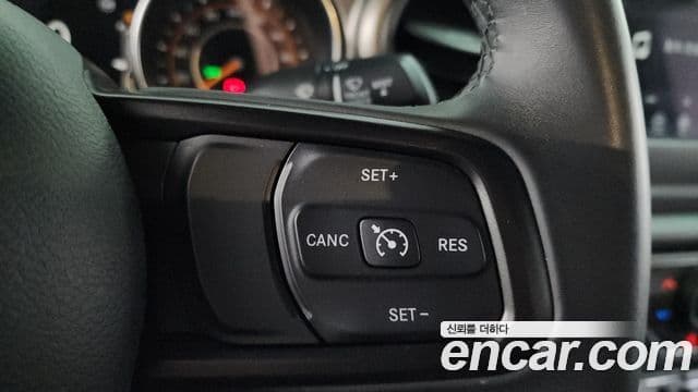 Jeep Wrangler 2019 — Şəkil 16/20