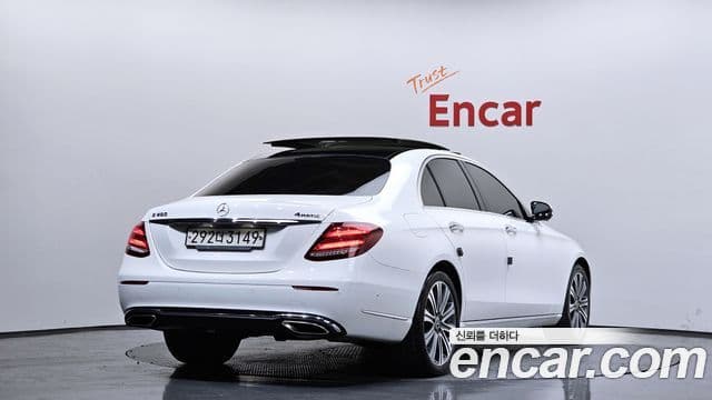 Mercedes-Benz E-Class 2020 — ფოტო 2/20