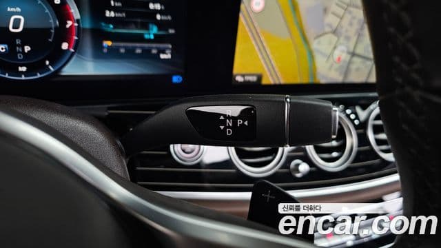 Mercedes-Benz E-Class 2020 — Photo 5/37
