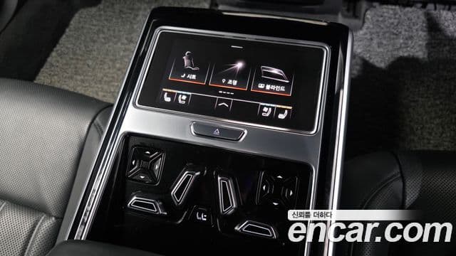 Audi A8 2020 — Şəkil 18/20