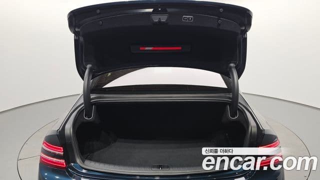 Genesis Electrified G80 2022 — фото 20 из 20