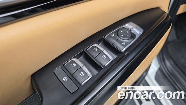 Kia Carnival 2022 — ფოტო 13/20
