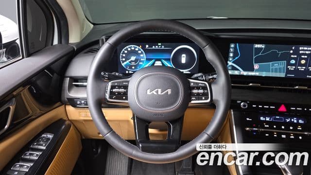 Kia Carnival 2022 — ფოტო 14/20