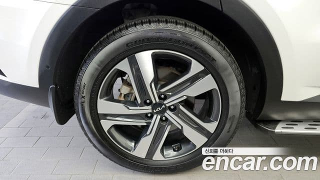 Kia Sorento 2022 — Фото 4/20