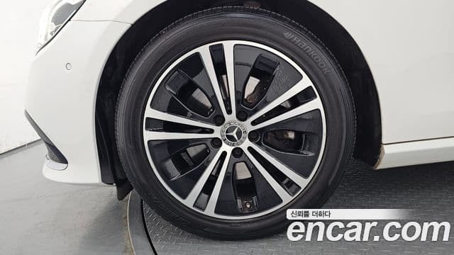 Mercedes-Benz E-Class 2022 — Şəkil 5/20