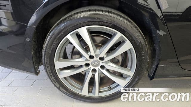 Audi A6 2020 — ფოტო 4/20