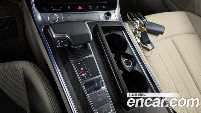 Audi A6 2020 — ფოტო 8/20