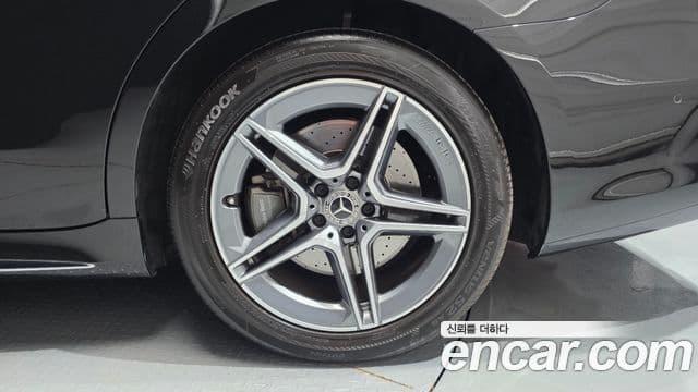 Mercedes-Benz S-Class 2022 — Photo 4/33