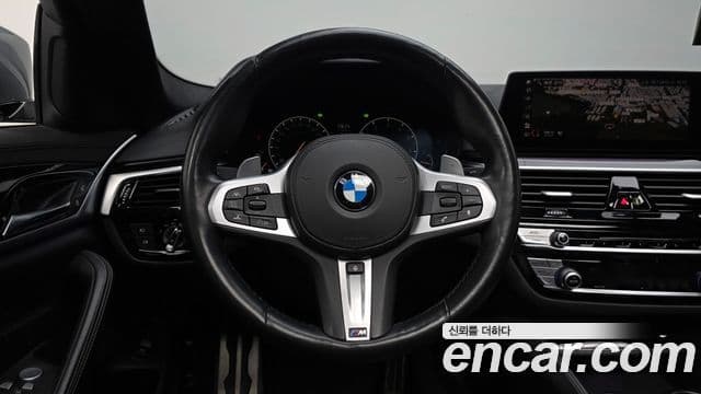 BMW 5 Series 2019 — Фото 13/20