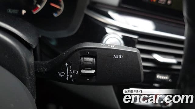 BMW 5 Series 2019 — ფოტო 12/32
