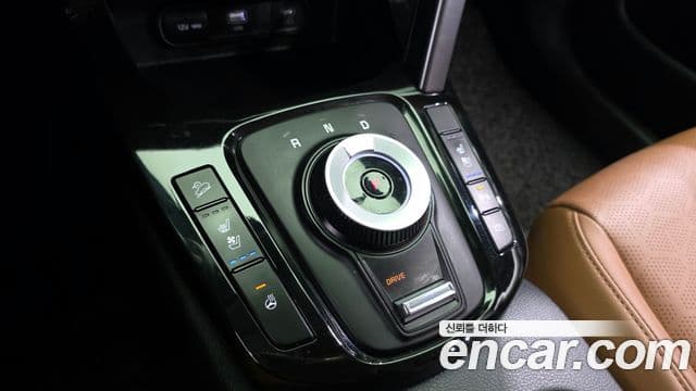 Kia Seltos 2023 — ფოტო 9/20
