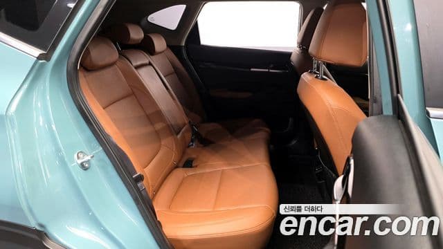 Kia Seltos 2023 — ფოტო 11/20