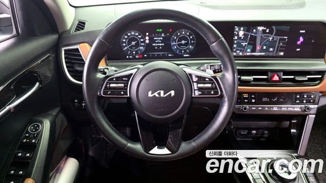 Kia Seltos 2023 — ფოტო 13/20