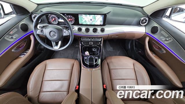 Mercedes-Benz E-Class 2018 — ფოტო 7/20
