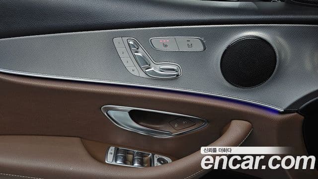 Mercedes-Benz E-Class 2018 — ფოტო 11/20