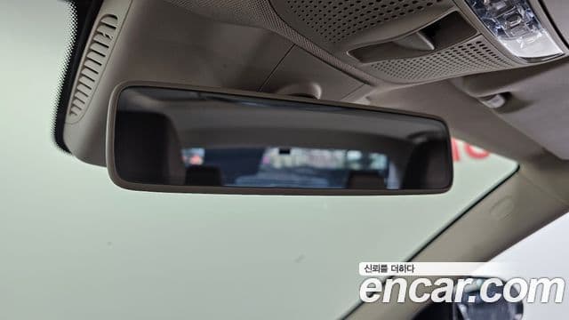 Mercedes-Benz E-Class 2018 — ფოტო 18/20