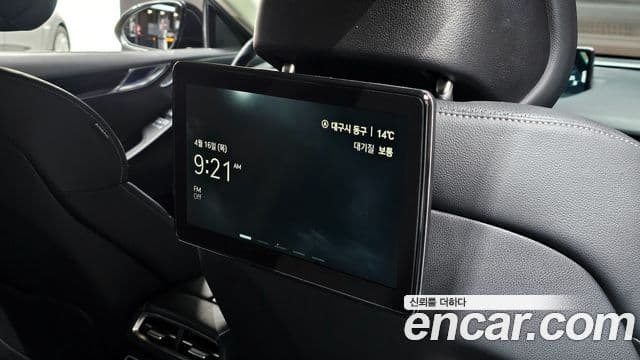 Genesis Electrified G80 2023 — ფოტო 18/20