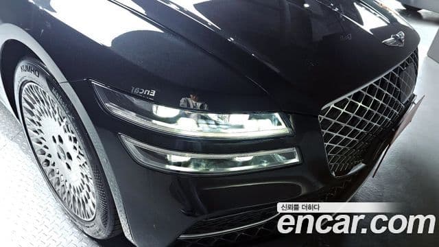Genesis G80 2023 — ფოტო 28/30