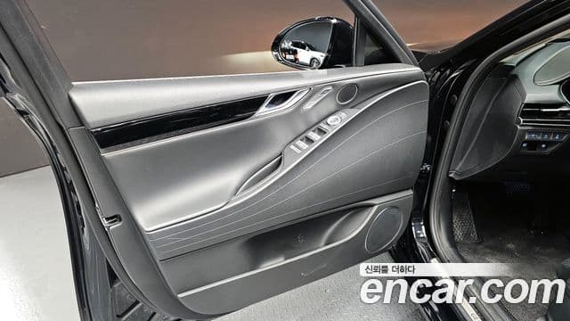 Genesis G80 2023 — ფოტო 12/30