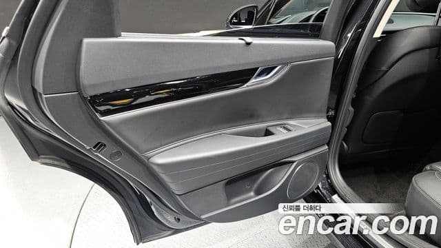 Genesis G80 2023 — ფოტო 11/30