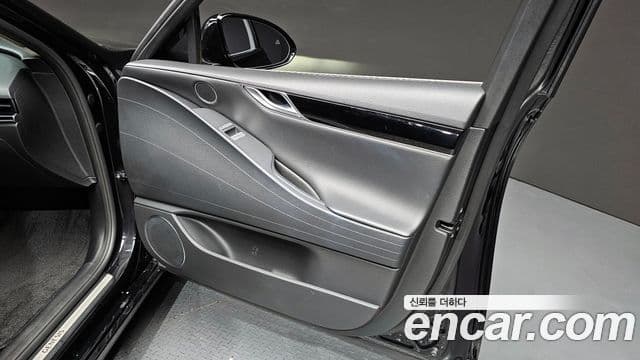Genesis G80 2023 — ფოტო 29/30