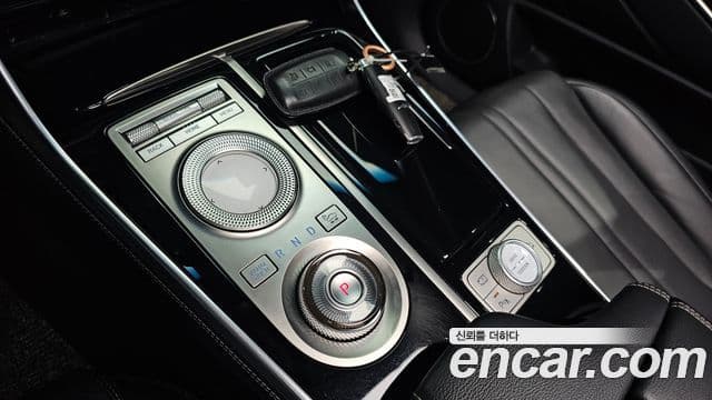 Genesis GV80 2020 — ფოტო 9/20