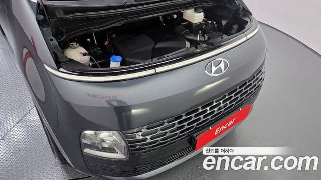 Hyundai Staria 2022 — ფოტო 6/20