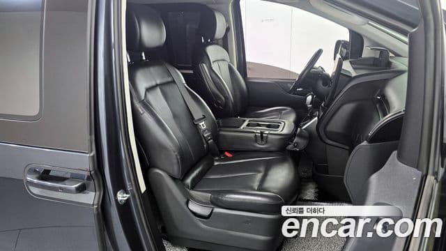 Hyundai Staria 2022 — ფოტო 12/20
