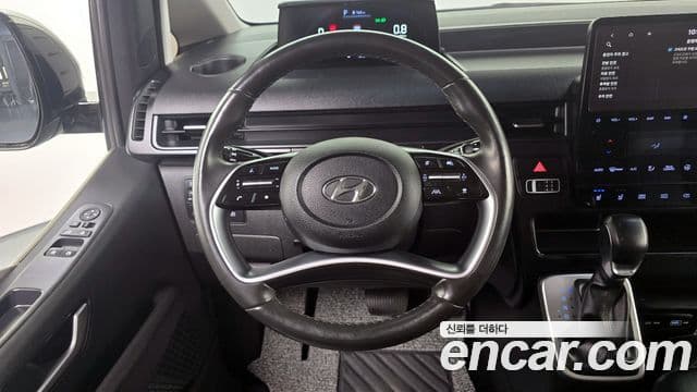 Hyundai Staria 2022 — ფოტო 13/20