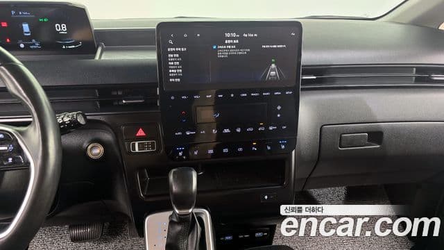 Hyundai Staria 2022 — ფოტო 14/20