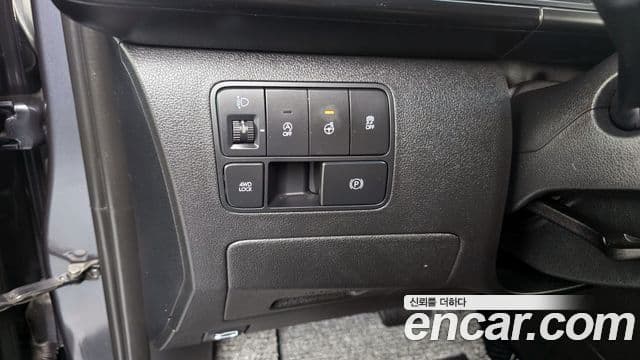 Hyundai Staria 2022 — ფოტო 15/20