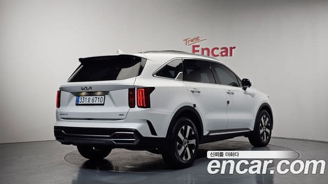 Kia Sorento 2022 — Фото 1/20