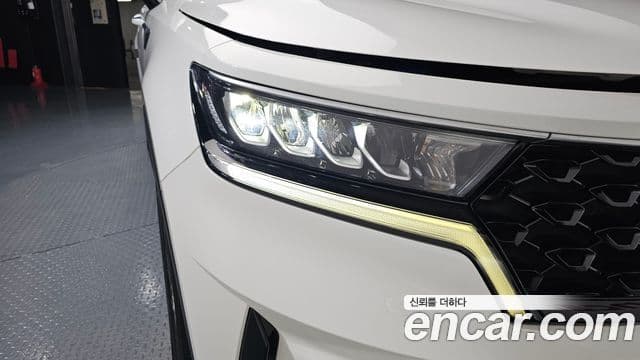 Kia Sorento 2022 — ფოტო 18/37