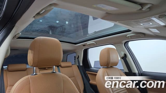Land Rover Discovery Sport 2018 — Фото 13/20