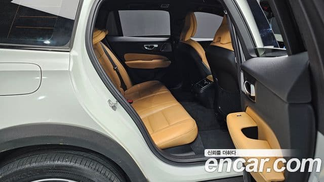 Volvo V60 Cross Country 2021 — Şəkil 12/20