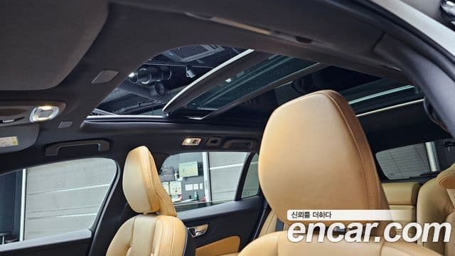 Volvo V60 Cross Country 2021 — Şəkil 19/20