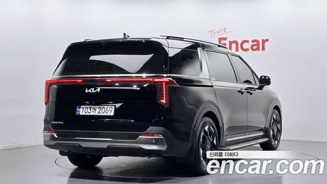 Kia Carnival 2024 — Şəkil 2/20