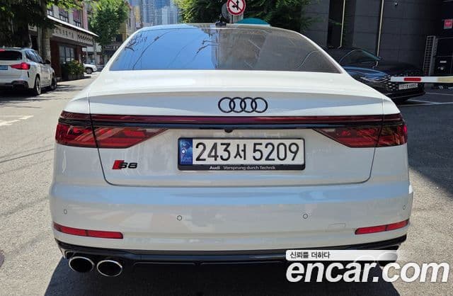 Audi S8 2023 — Photo 11/20