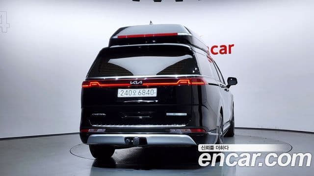 Kia Carnival 2022 — Фото 3/20