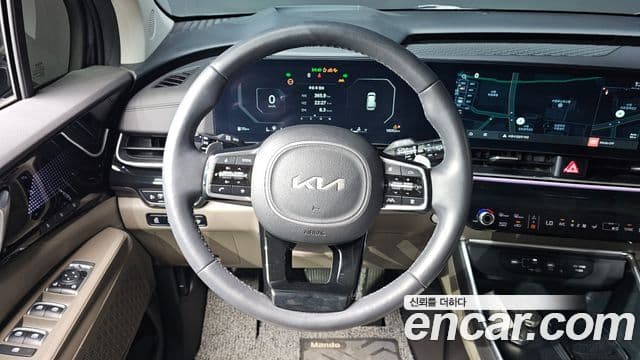 Kia Carnival 2024 — ფოტო 13/20