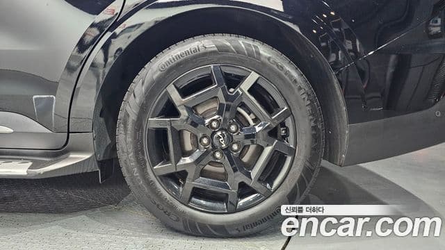 Kia Carnival 2024 — ფოტო 9/32