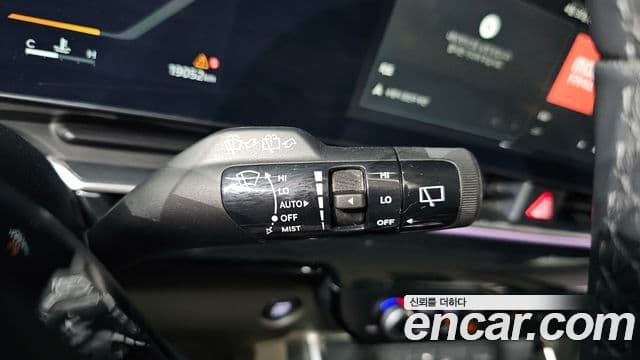 Kia Carnival 2024 — ფოტო 16/32